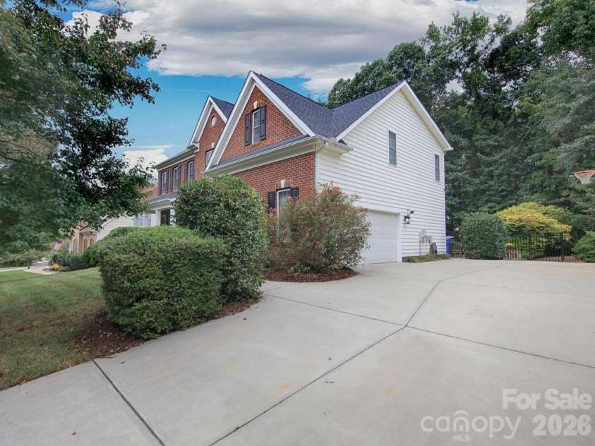 166 Laurel Glen Drive, Mooresville, NC 28115.  MLS# CAR4433750, YatesRealty ID 56206. 