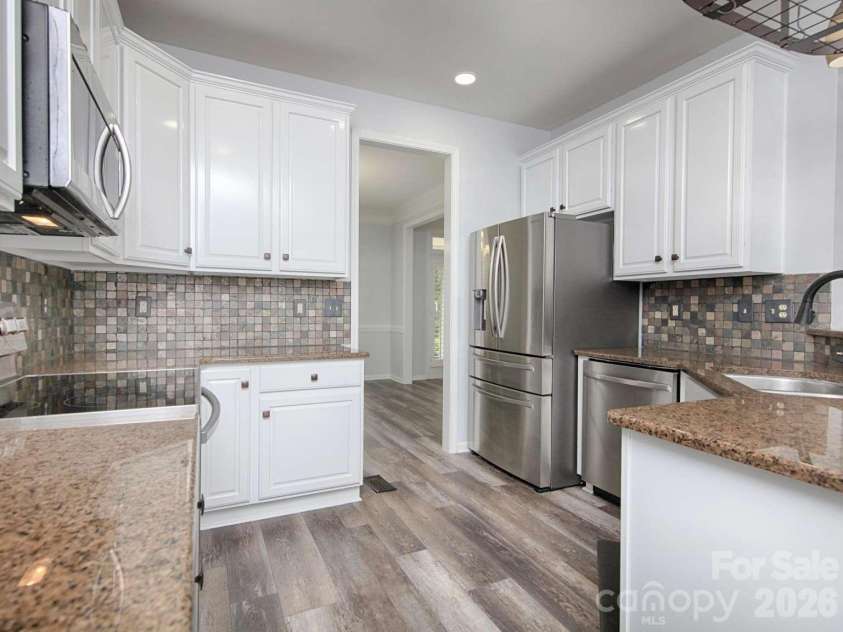 166 Laurel Glen Drive, Mooresville, NC 28115.  MLS# CAR4433750, YatesRealty ID 56206. 