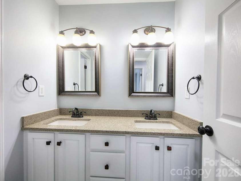 166 Laurel Glen Drive, Mooresville, NC 28115.  MLS# CAR4433750, YatesRealty ID 56206. 