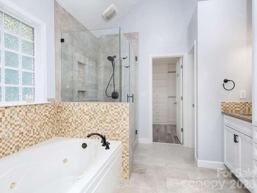 166 Laurel Glen Drive, Mooresville, NC 28115.  MLS# CAR4433750, YatesRealty ID 56206. 