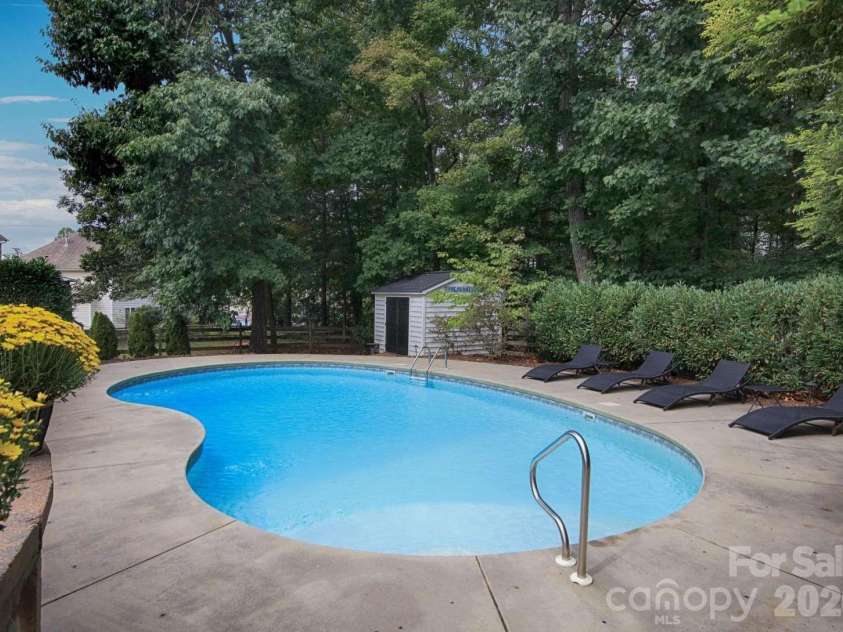 166 Laurel Glen Drive, Mooresville, NC 28115.  MLS# CAR4433750, YatesRealty ID 56206. 