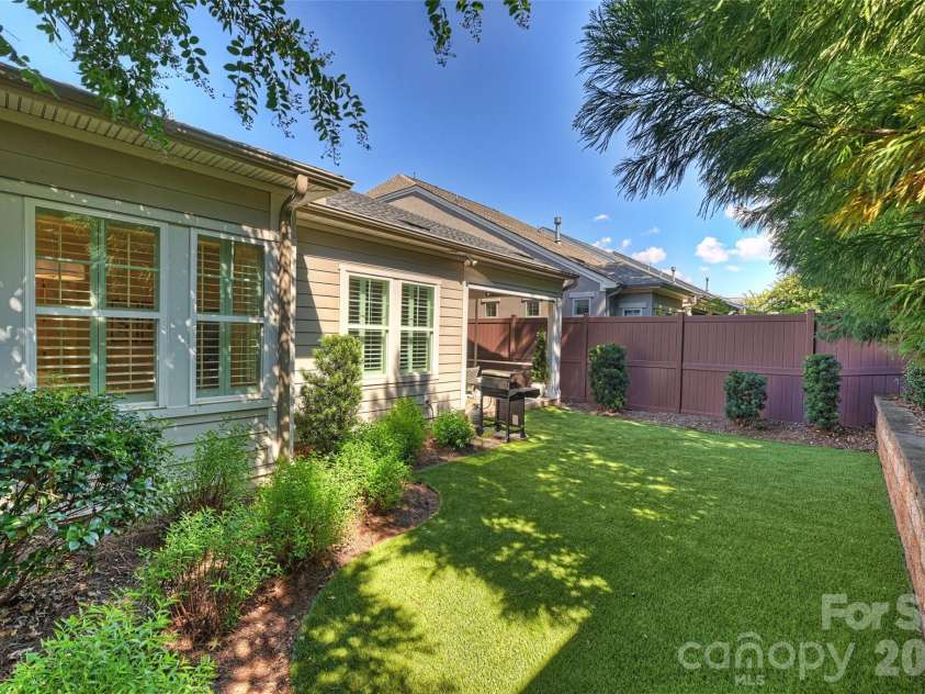 17728 Jetton Green Loop, Cornelius, NC 28031.  MLS# CAR4431727, YatesRealty ID 56207. 