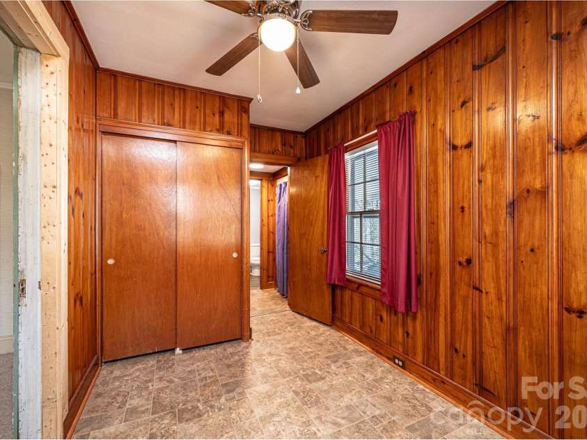 538 Salisbury Road, Statesville, NC 28677.  MLS# CAR4324440, YatesRealty ID 5621. 