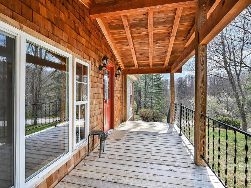 636 Roy Edwards Lane, Mars Hill, NC 28754.  MLS# CAR4241567, YatesRealty ID 5621. 