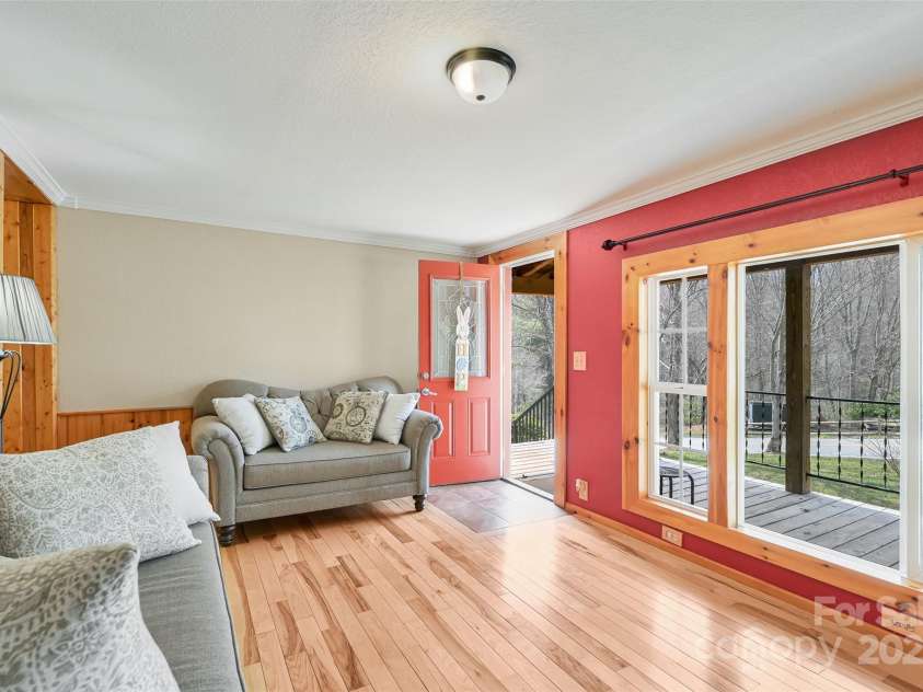 636 Roy Edwards Lane, Mars Hill, NC 28754.  MLS# CAR4241567, YatesRealty ID 5621. 