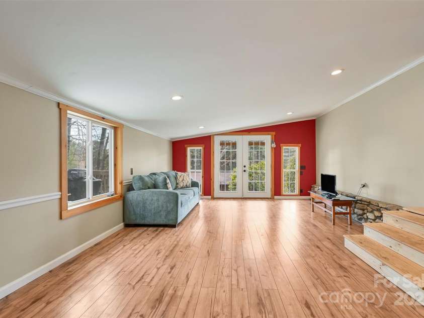 636 Roy Edwards Lane, Mars Hill, NC 28754.  MLS# CAR4241567, YatesRealty ID 5621. 