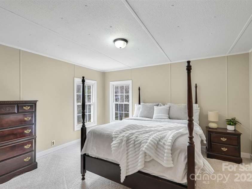 636 Roy Edwards Lane, Mars Hill, NC 28754.  MLS# CAR4241567, YatesRealty ID 5621. 