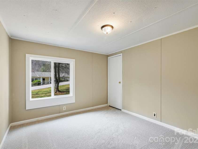 636 Roy Edwards Lane, Mars Hill, NC 28754.  MLS# CAR4241567, YatesRealty ID 5621. 