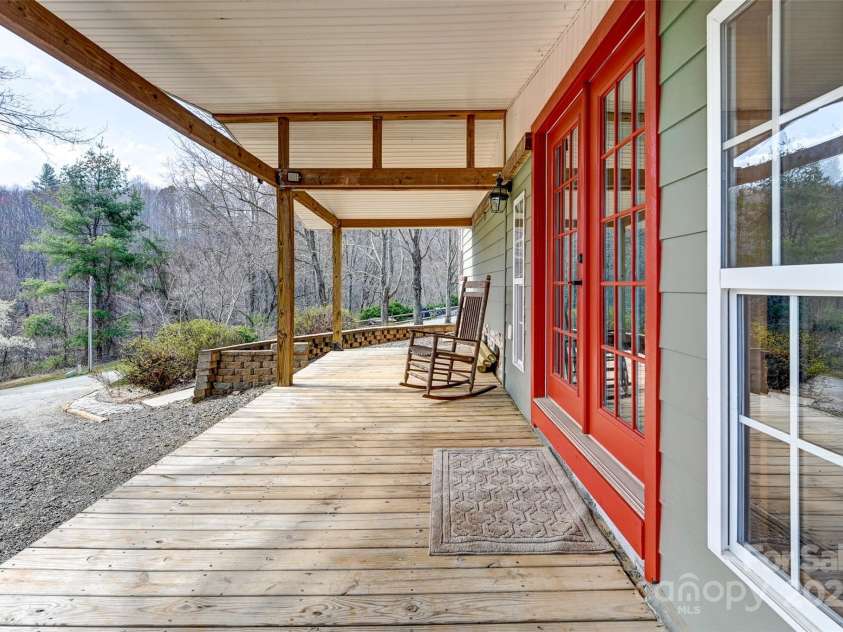 636 Roy Edwards Lane, Mars Hill, NC 28754.  MLS# CAR4241567, YatesRealty ID 5621. 