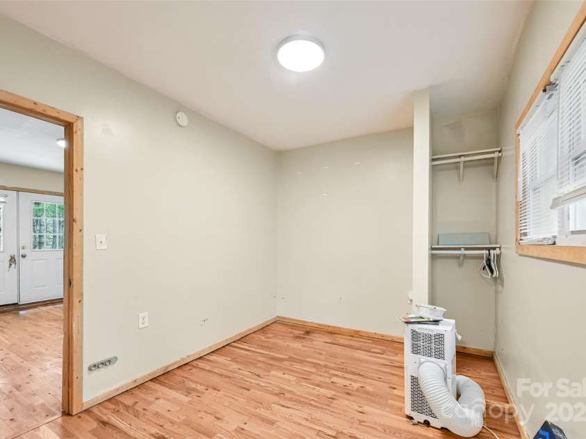 636 Roy Edwards Lane, Mars Hill, NC 28754.  MLS# CAR4241567, YatesRealty ID 5621. Apartment Bedroom