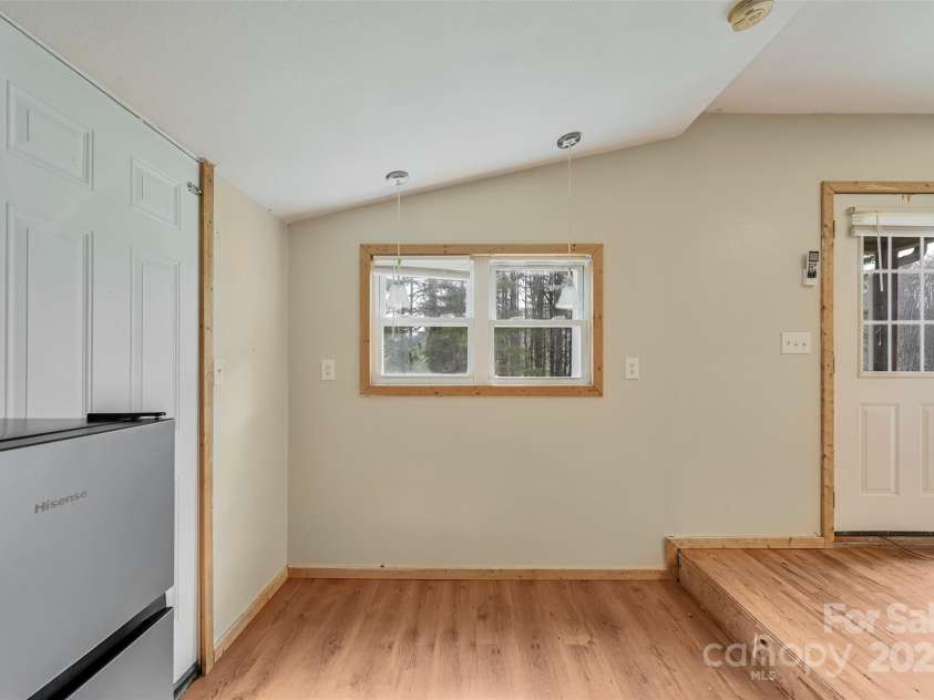 636 Roy Edwards Lane, Mars Hill, NC 28754.  MLS# CAR4241567, YatesRealty ID 5621. Apartment Living