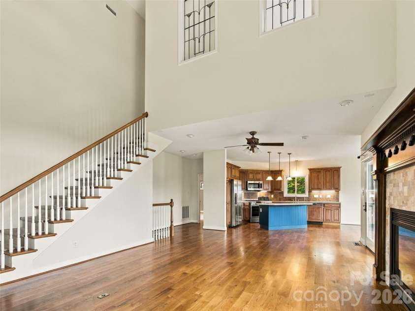 142 Twin Courts Drive, Weaverville, NC 28787.  MLS# CAR4433768, YatesRealty ID 56210. 