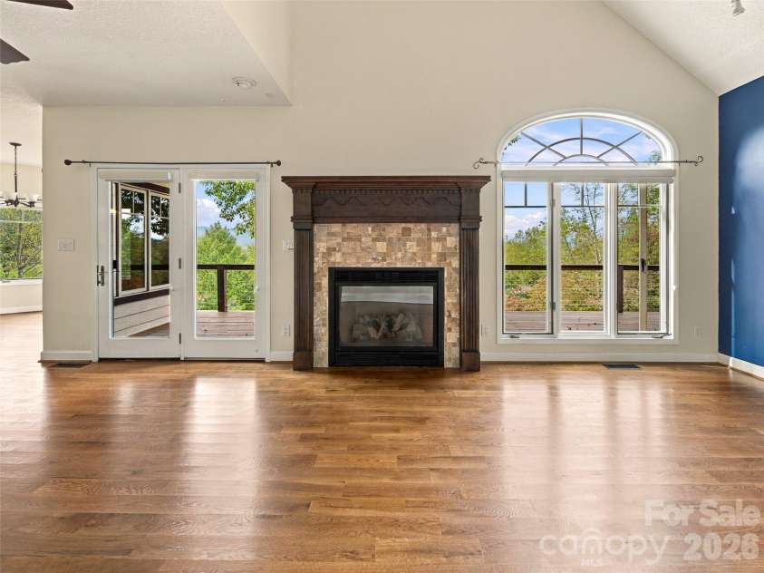 142 Twin Courts Drive, Weaverville, NC 28787.  MLS# CAR4433768, YatesRealty ID 56210. 