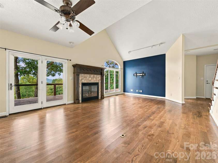142 Twin Courts Drive, Weaverville, NC 28787.  MLS# CAR4433768, YatesRealty ID 56210. 