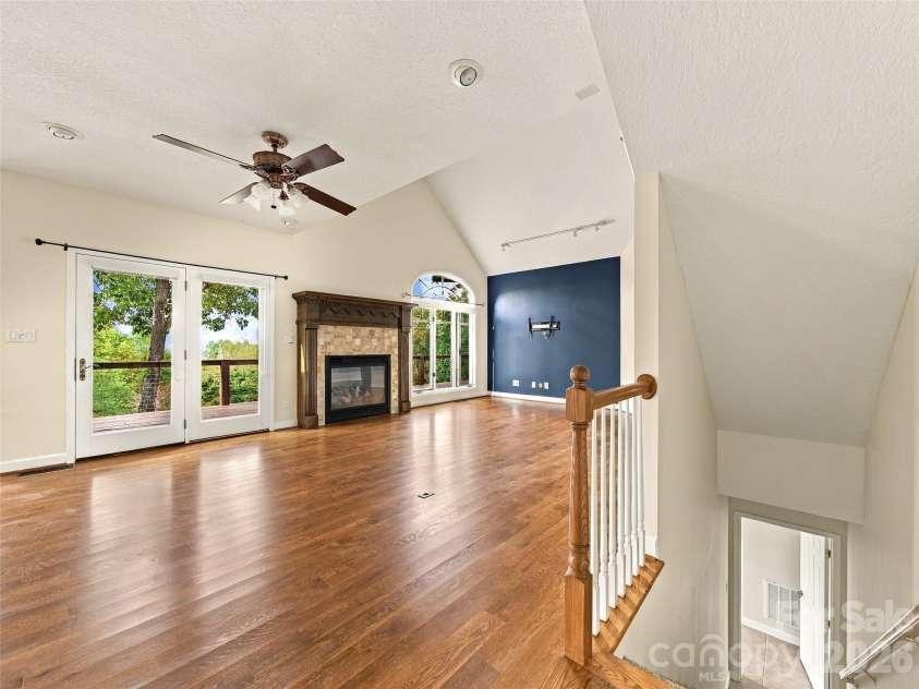 142 Twin Courts Drive, Weaverville, NC 28787.  MLS# CAR4433768, YatesRealty ID 56210. 