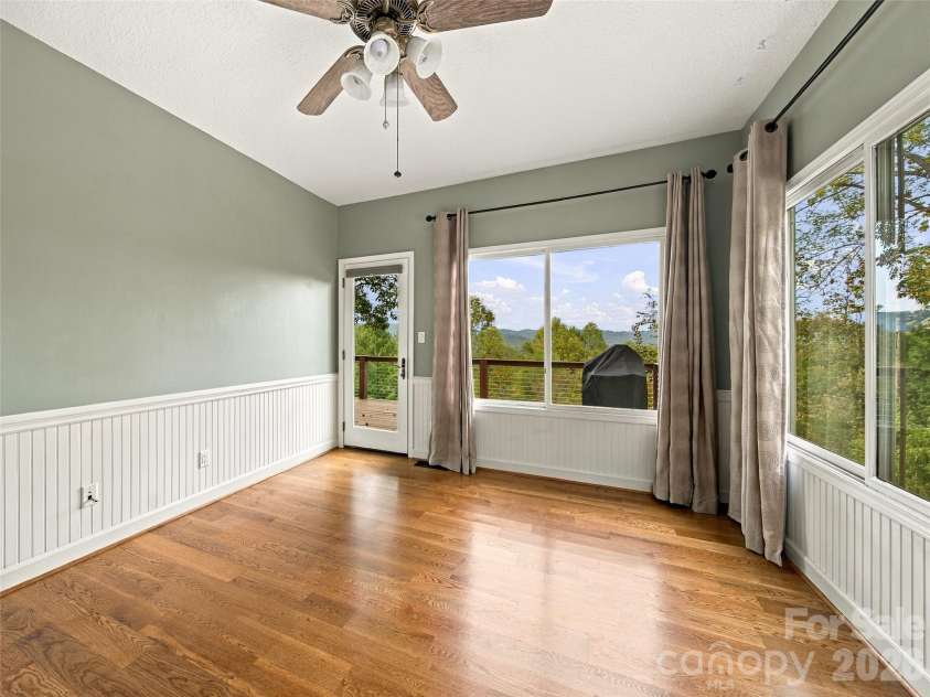 142 Twin Courts Drive, Weaverville, NC 28787.  MLS# CAR4433768, YatesRealty ID 56210. 
