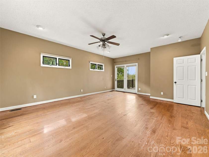 142 Twin Courts Drive, Weaverville, NC 28787.  MLS# CAR4433768, YatesRealty ID 56210. 