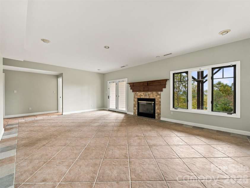 142 Twin Courts Drive, Weaverville, NC 28787.  MLS# CAR4433768, YatesRealty ID 56210. 