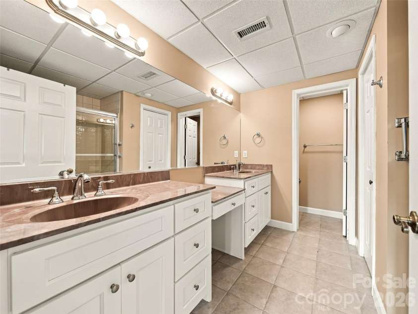 142 Twin Courts Drive, Weaverville, NC 28787.  MLS# CAR4433768, YatesRealty ID 56210. 