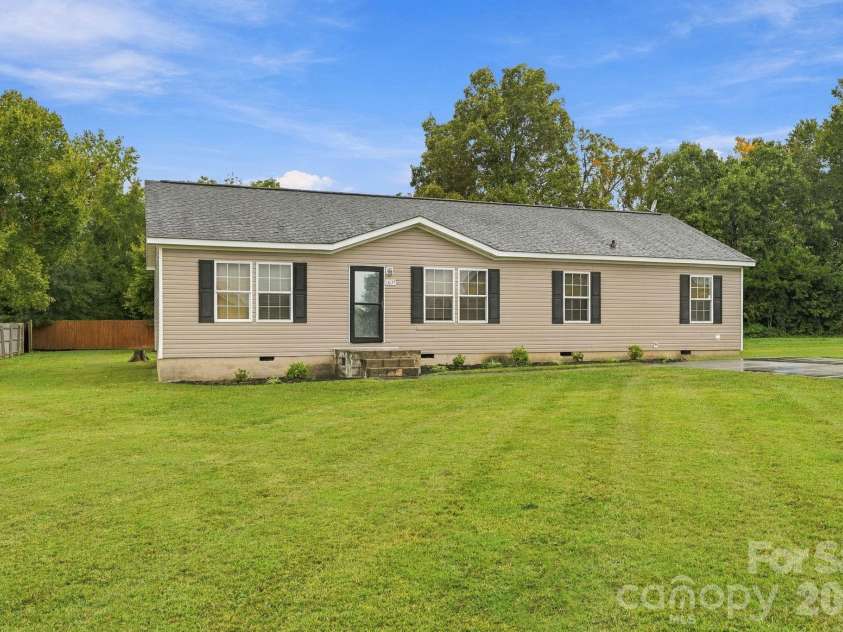 1037 Appledown Court, Salisbury, NC 28147.  MLS# CAR4433786, YatesRealty ID 56211. 