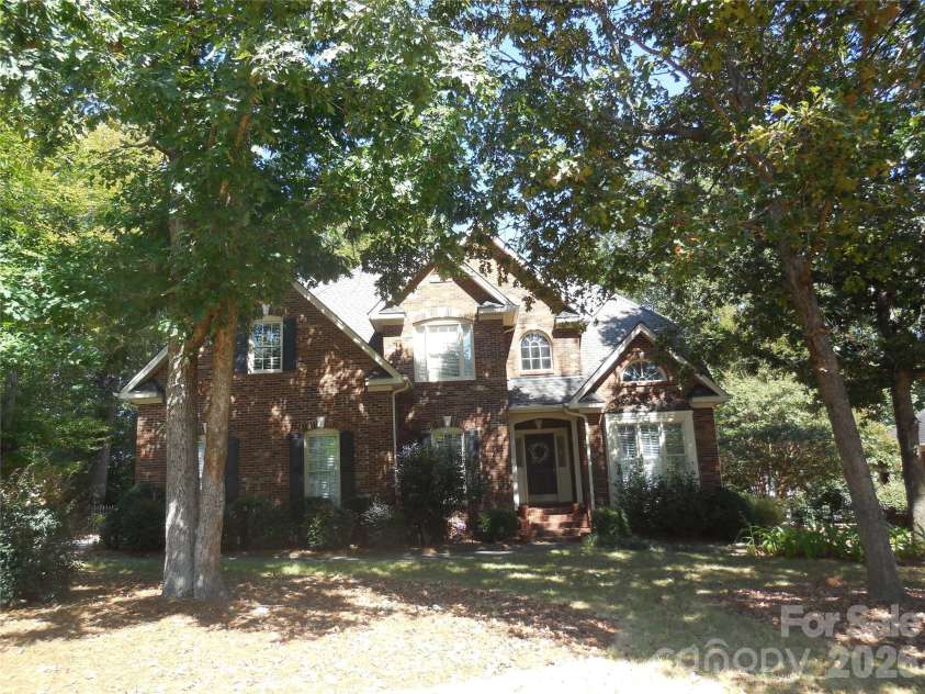 1432 Porch Swing Lane, Matthews, NC 28104.  MLS# CAR4366633, YatesRealty ID 56213. 