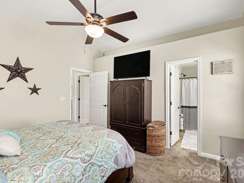 3817 Broadwater Court, Gastonia, NC 28056.  MLS# CAR4427870, YatesRealty ID 56215. 