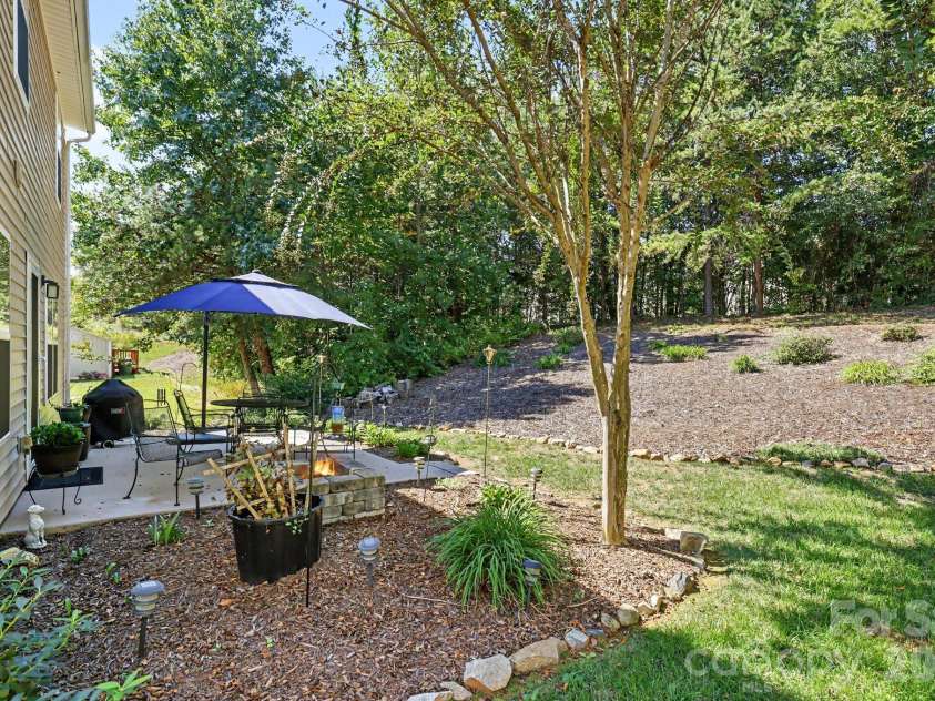 3817 Broadwater Court, Gastonia, NC 28056.  MLS# CAR4427870, YatesRealty ID 56215. 