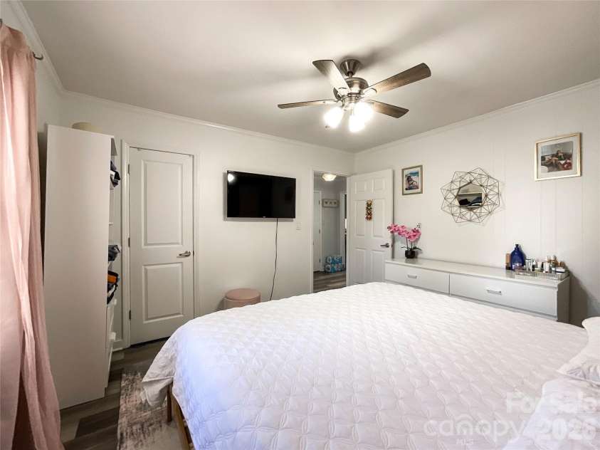 1313 Haywood Avenue, Kannapolis, NC 28081.  MLS# CAR4432583, YatesRealty ID 56218. 