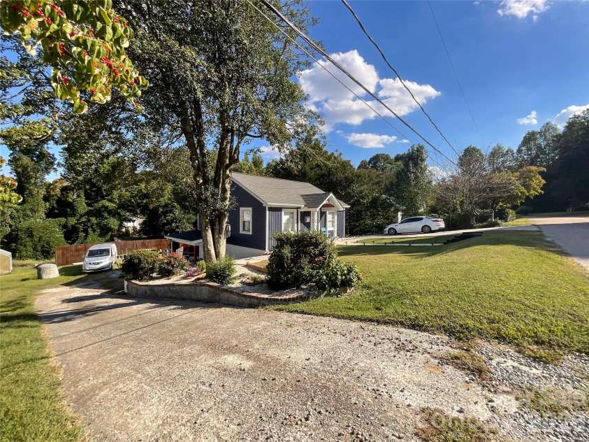 1313 Haywood Avenue, Kannapolis, NC 28081.  MLS# CAR4432583, YatesRealty ID 56218. 