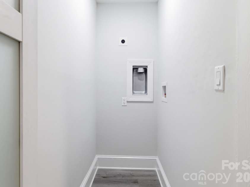 214 Dalewood Avenue, Kannapolis, NC 28083.  MLS# CAR4430178, YatesRealty ID 56219. Laundry Room