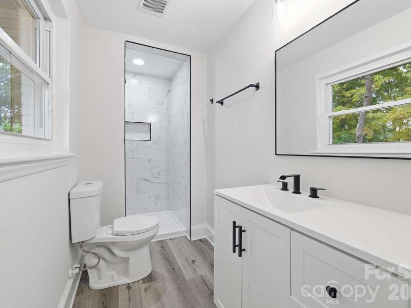 214 Dalewood Avenue, Kannapolis, NC 28083.  MLS# CAR4430178, YatesRealty ID 56219. Primary Bathroom