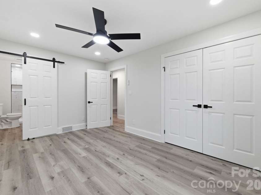 214 Dalewood Avenue, Kannapolis, NC 28083.  MLS# CAR4430178, YatesRealty ID 56219. Primary Bedroom