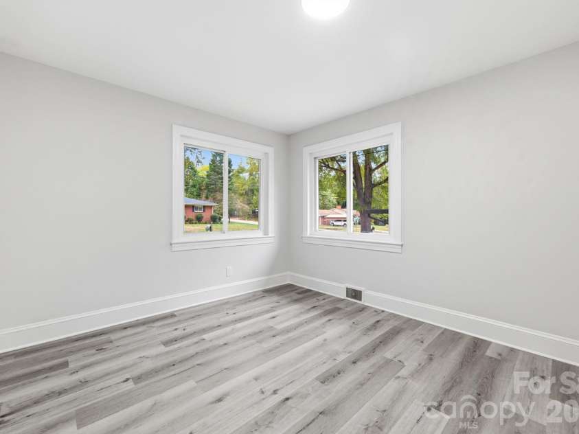 214 Dalewood Avenue, Kannapolis, NC 28083.  MLS# CAR4430178, YatesRealty ID 56219. Secondary Bedroom
