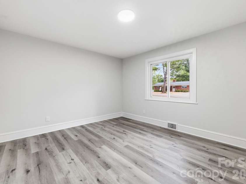 214 Dalewood Avenue, Kannapolis, NC 28083.  MLS# CAR4430178, YatesRealty ID 56219. Secondary Bedroom