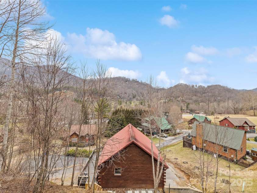 16 Hiawatha Drive, Maggie Valley, NC 28751.  MLS# CAR4331978, YatesRealty ID 5622. View from upper deck