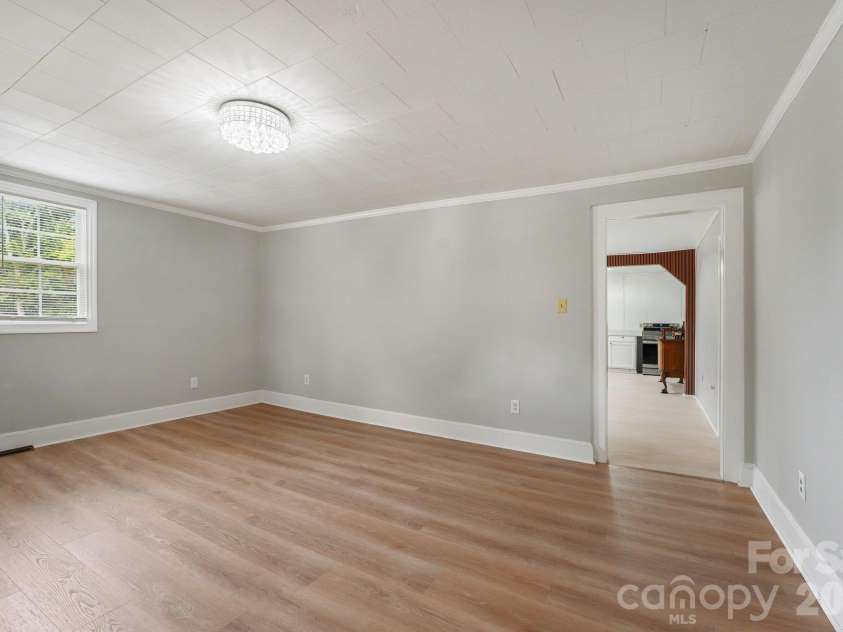 144 Ginger Lane, Mooresville, NC 28115.  MLS# CAR4432451, YatesRealty ID 56220. 