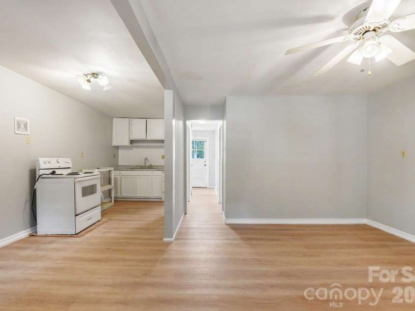 144 Ginger Lane, Mooresville, NC 28115.  MLS# CAR4432451, YatesRealty ID 56220. 