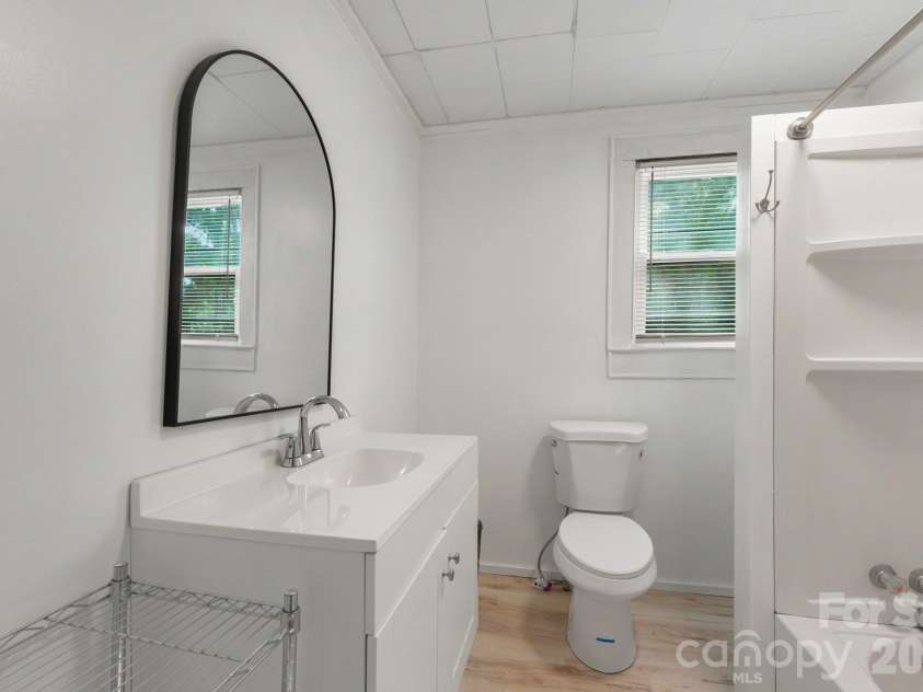 144 Ginger Lane, Mooresville, NC 28115.  MLS# CAR4432451, YatesRealty ID 56220. 