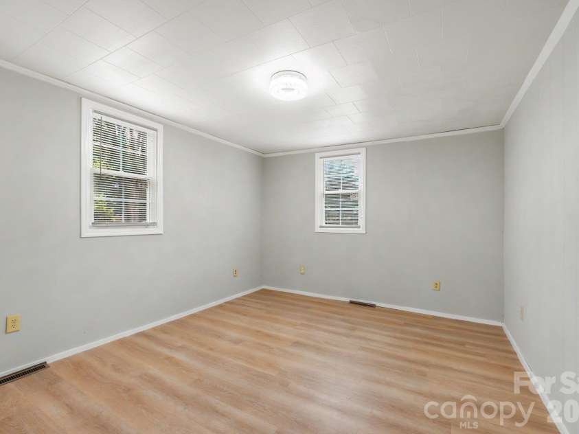 144 Ginger Lane, Mooresville, NC 28115.  MLS# CAR4432451, YatesRealty ID 56220. 