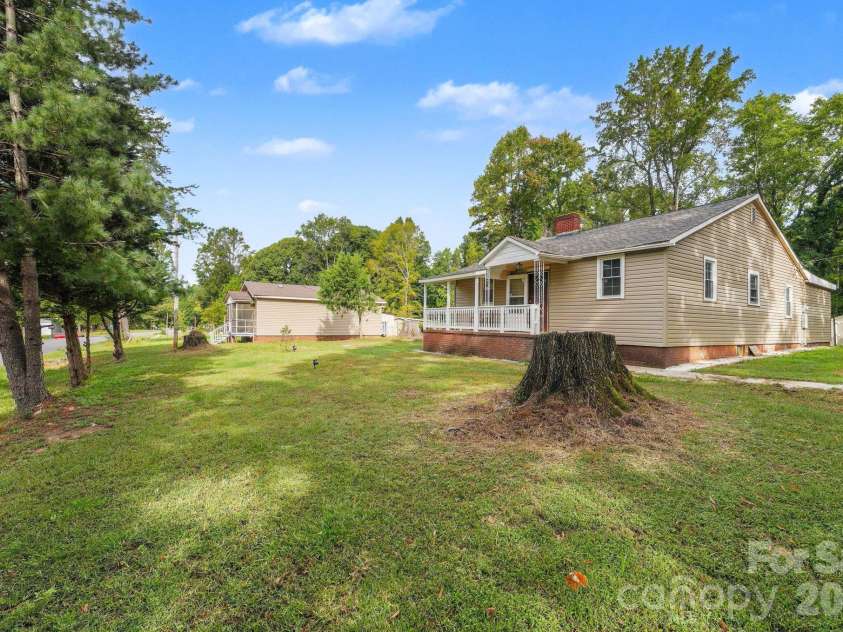 144 Ginger Lane, Mooresville, NC 28115.  MLS# CAR4432451, YatesRealty ID 56220. 