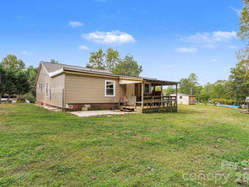 144 Ginger Lane, Mooresville, NC 28115.  MLS# CAR4432451, YatesRealty ID 56220. 
