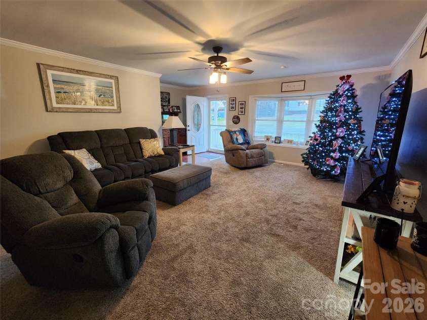 314 20th Street, Kannapolis, NC 28083.  MLS# CAR4433805, YatesRealty ID 56222. 