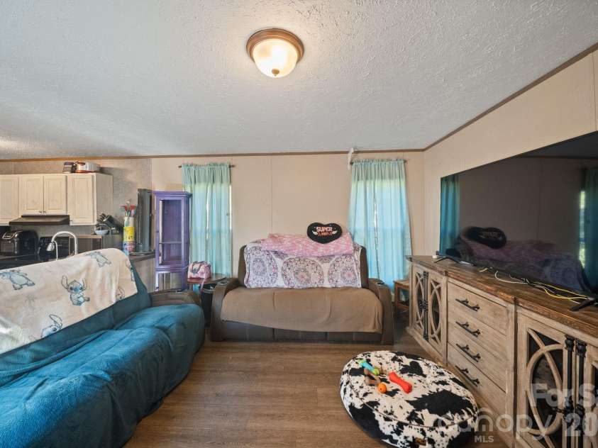 57 Willis Road, Asheville, NC 28806.  MLS# CAR4432980, YatesRealty ID 56225. 