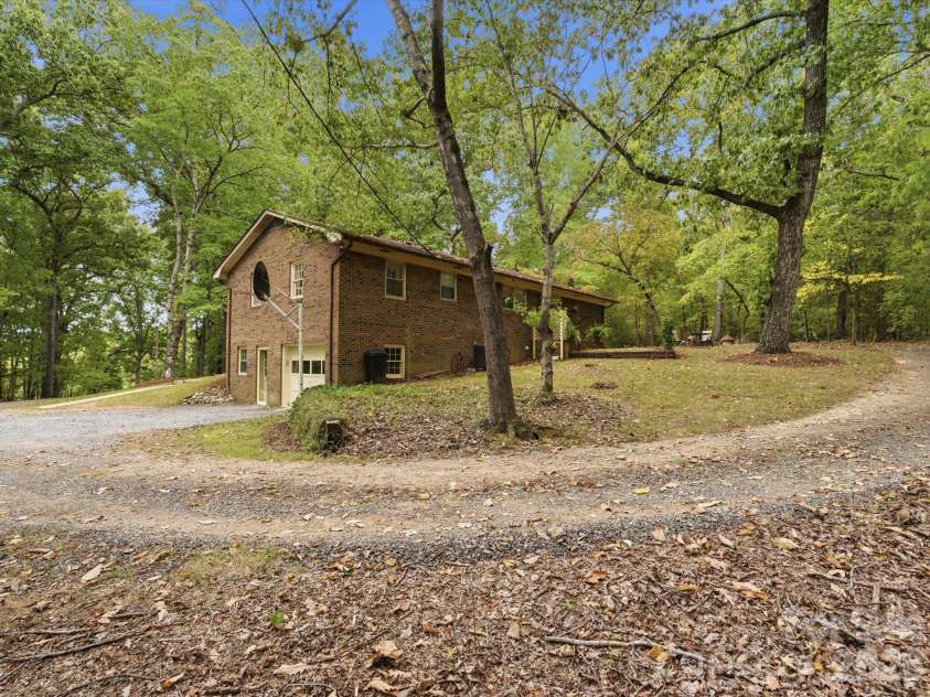 26729A Valley Drive, Albemarle, NC 28001.  MLS# CAR4430300, YatesRealty ID 56226. 