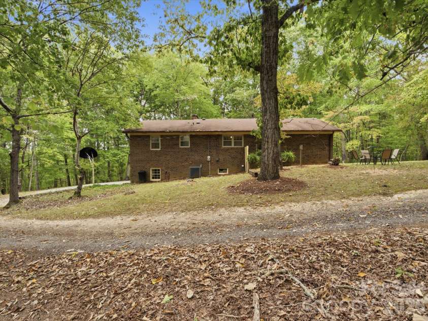 26729A Valley Drive, Albemarle, NC 28001.  MLS# CAR4430300, YatesRealty ID 56226. 