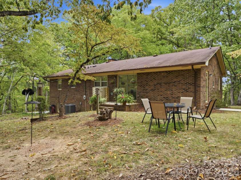 26729A Valley Drive, Albemarle, NC 28001.  MLS# CAR4430300, YatesRealty ID 56226. 