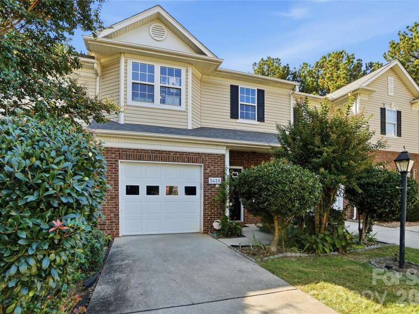 5426 Johnston Mill Court, Charlotte, NC 28269.  MLS# CAR4433561, YatesRealty ID 56227. 