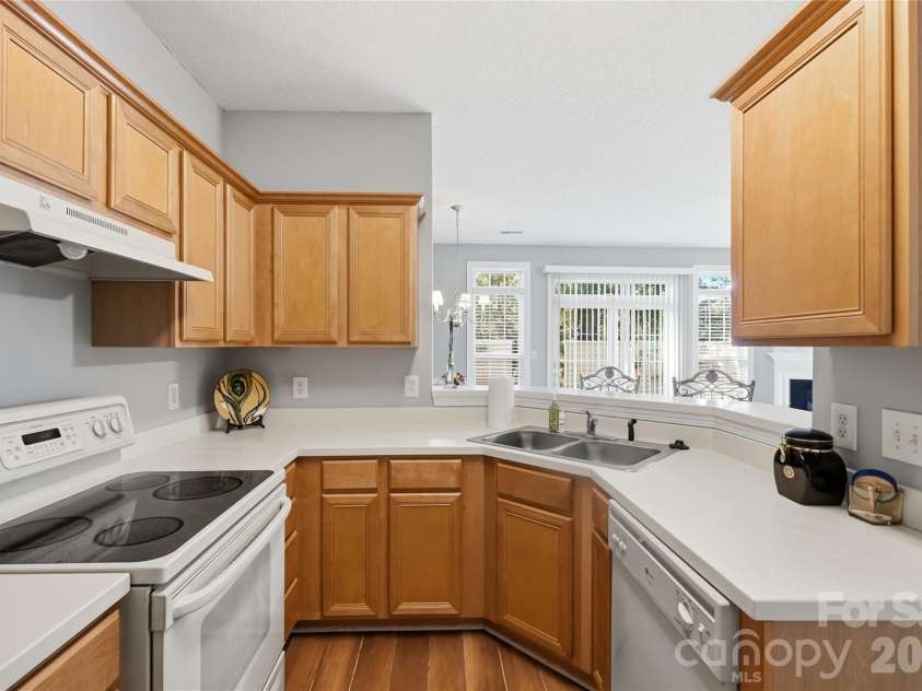 5426 Johnston Mill Court, Charlotte, NC 28269.  MLS# CAR4433561, YatesRealty ID 56227. 