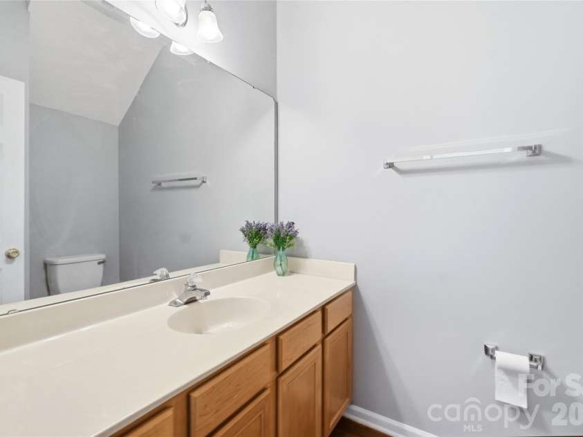 5426 Johnston Mill Court, Charlotte, NC 28269.  MLS# CAR4433561, YatesRealty ID 56227. 