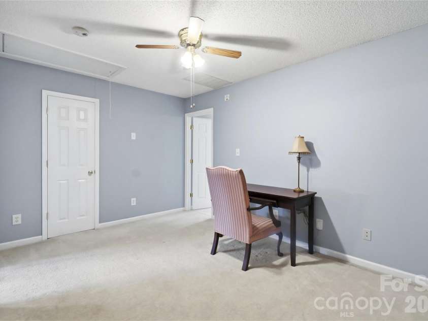 5426 Johnston Mill Court, Charlotte, NC 28269.  MLS# CAR4433561, YatesRealty ID 56227. 